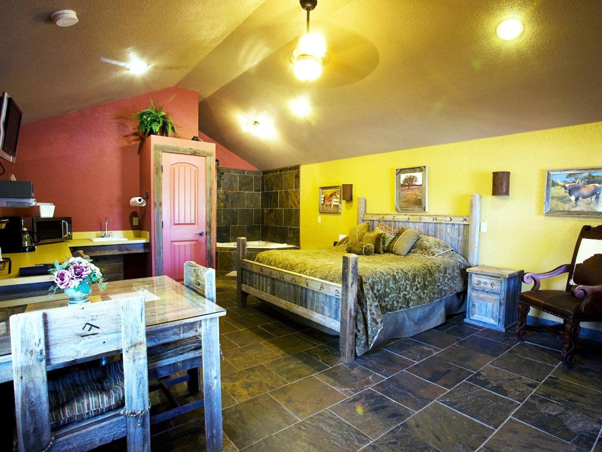 Rustic Creek Ranch Resort At North Jellystone Park Burleson Dış mekan fotoğraf