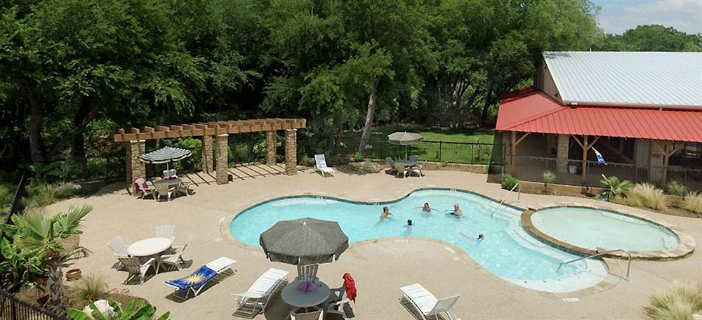 Rustic Creek Ranch Resort At North Jellystone Park Burleson Dış mekan fotoğraf